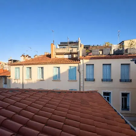 Spacieux Sous Les Toits De Appartement *